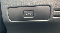 Volvo XC40 2.0 B4P Ultimate Dark 5dr Auto Petrol Estate